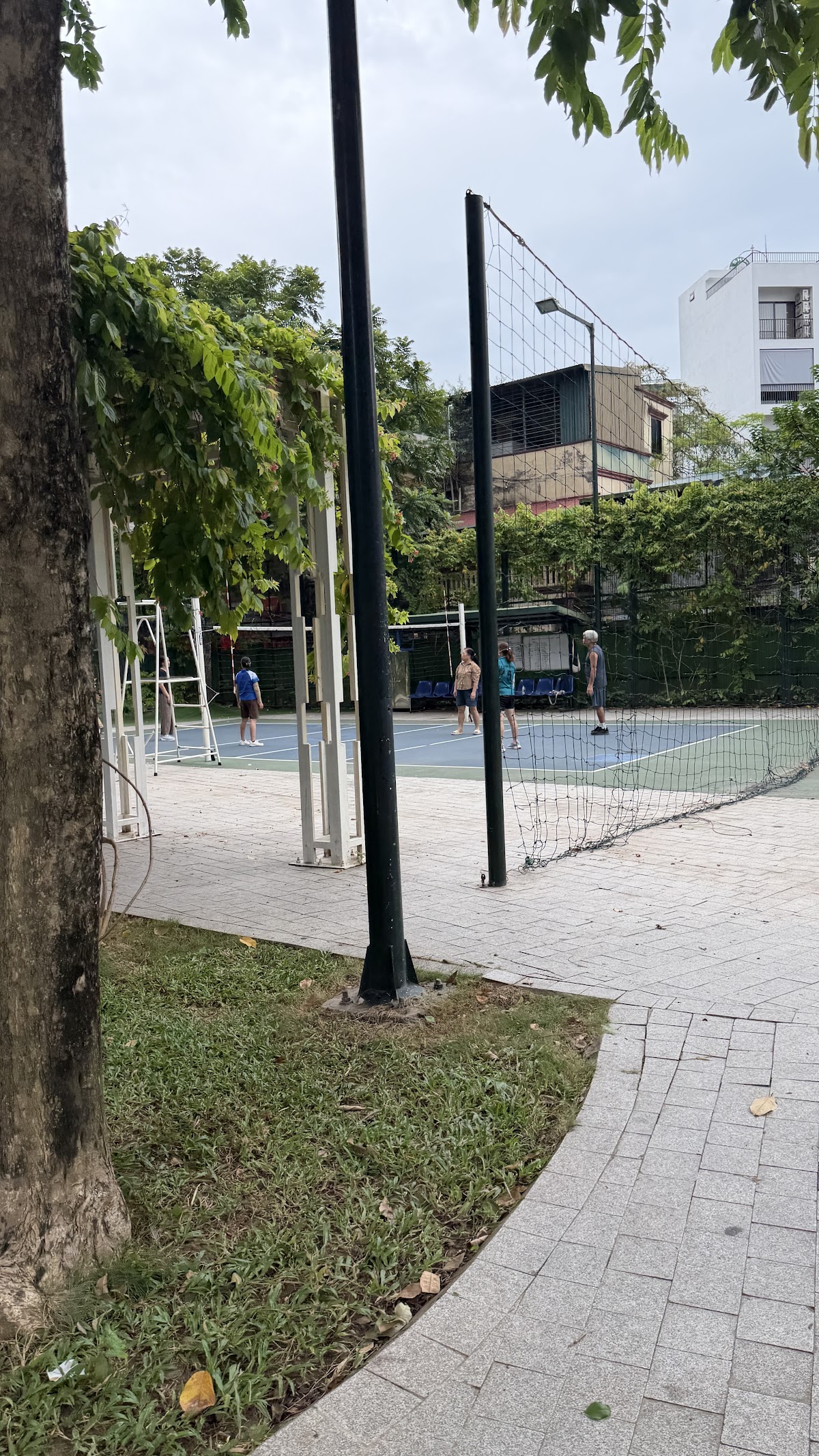 Ngoại cảnh Times City • Cung Đường Chạy Bộ Đón Nắng Vàng Sáng Sớm